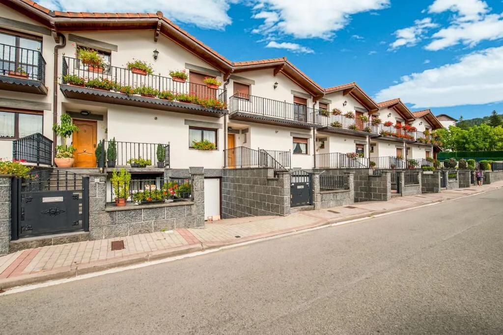 Magnifica Casa Con Jardin, Bbq E Hidromasaje Villa Leitza  Buitenkant foto