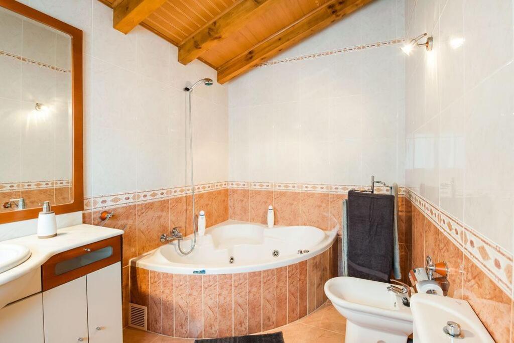 Magnifica Casa Con Jardin, Bbq E Hidromasaje Villa Leitza  Buitenkant foto